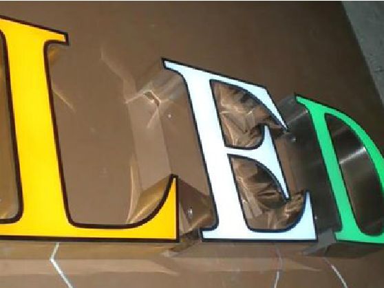 汉寿介绍LED招牌的基础知识。